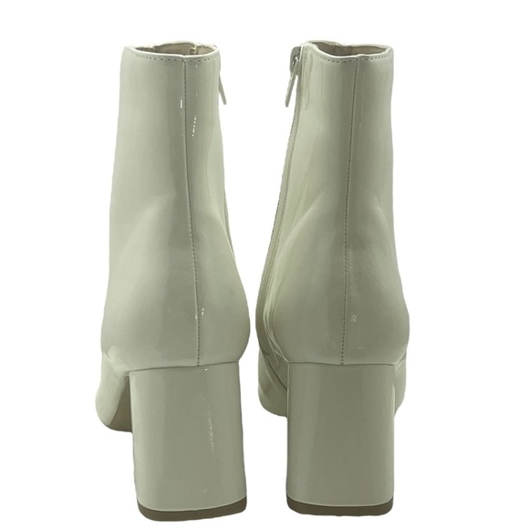 Journee Collection Haylinn White Vegan Leather Booties 6.5 - Picture 5 of 6
